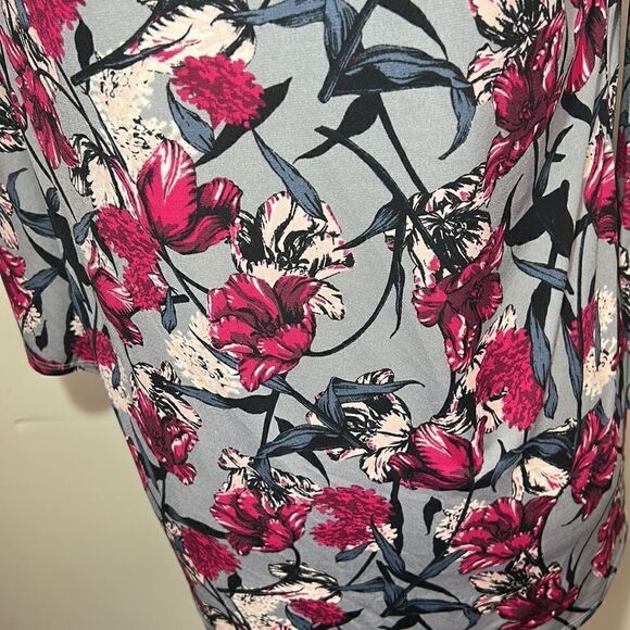 (3/$15) Cato Stretch Floral blouse size XS - Picture 4 of 12